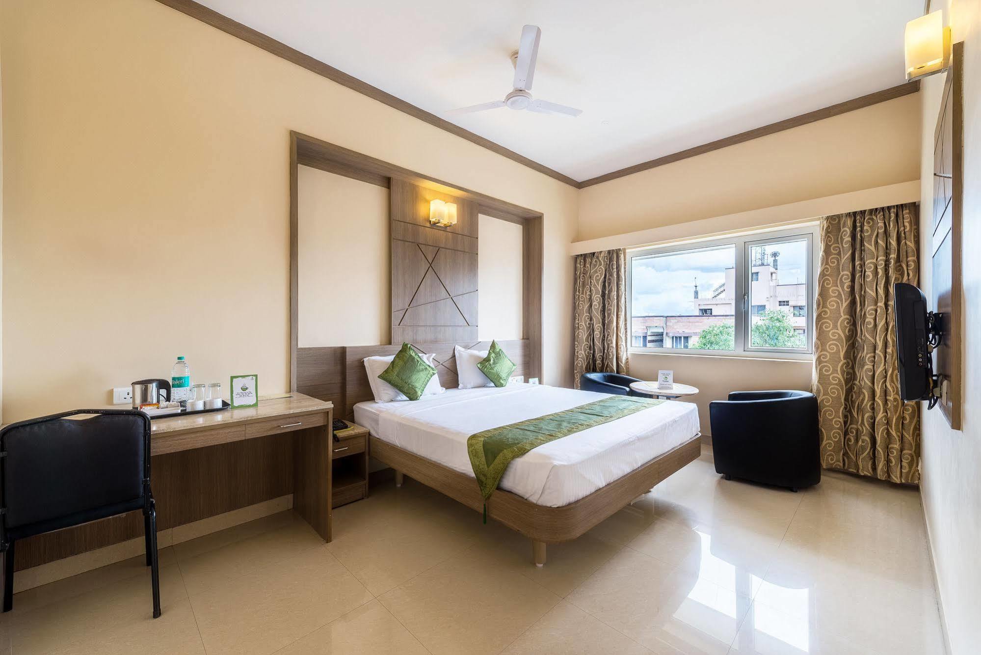 Treebo Ess Grande Hotel Coimbatore Exterior foto