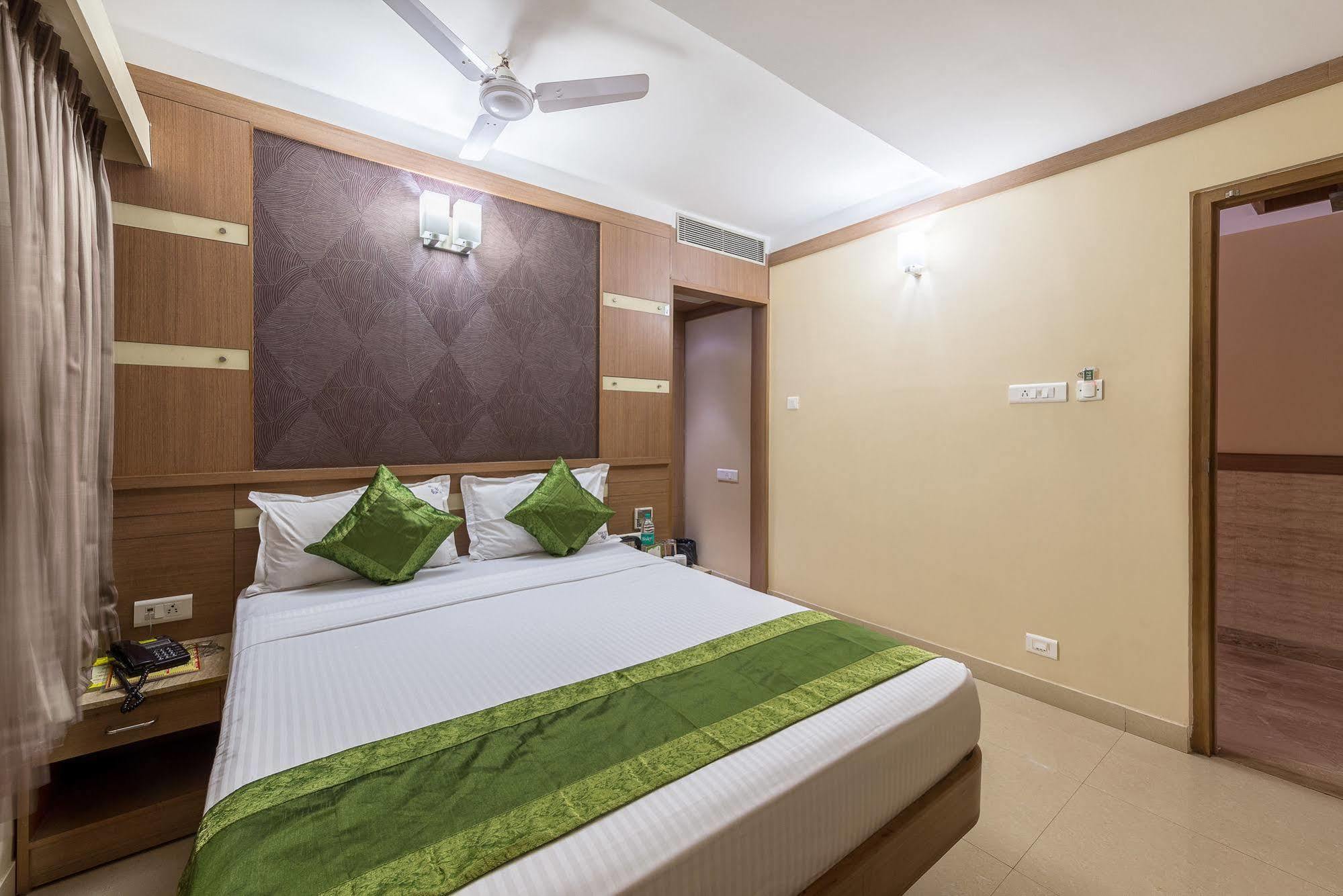 Treebo Ess Grande Hotel Coimbatore Exterior foto
